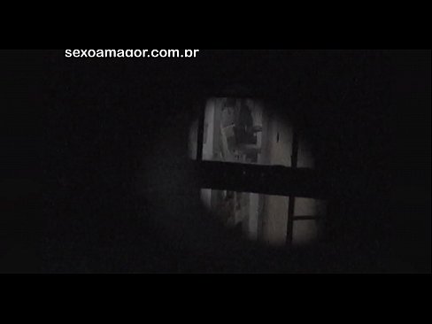 ❤️ Blondie hè videoregistrata in segretu da un voyeur di u quartieru nascostu daretu à i mattoni cavi ❌ Sessu à co.qizpornolar.ru ❤